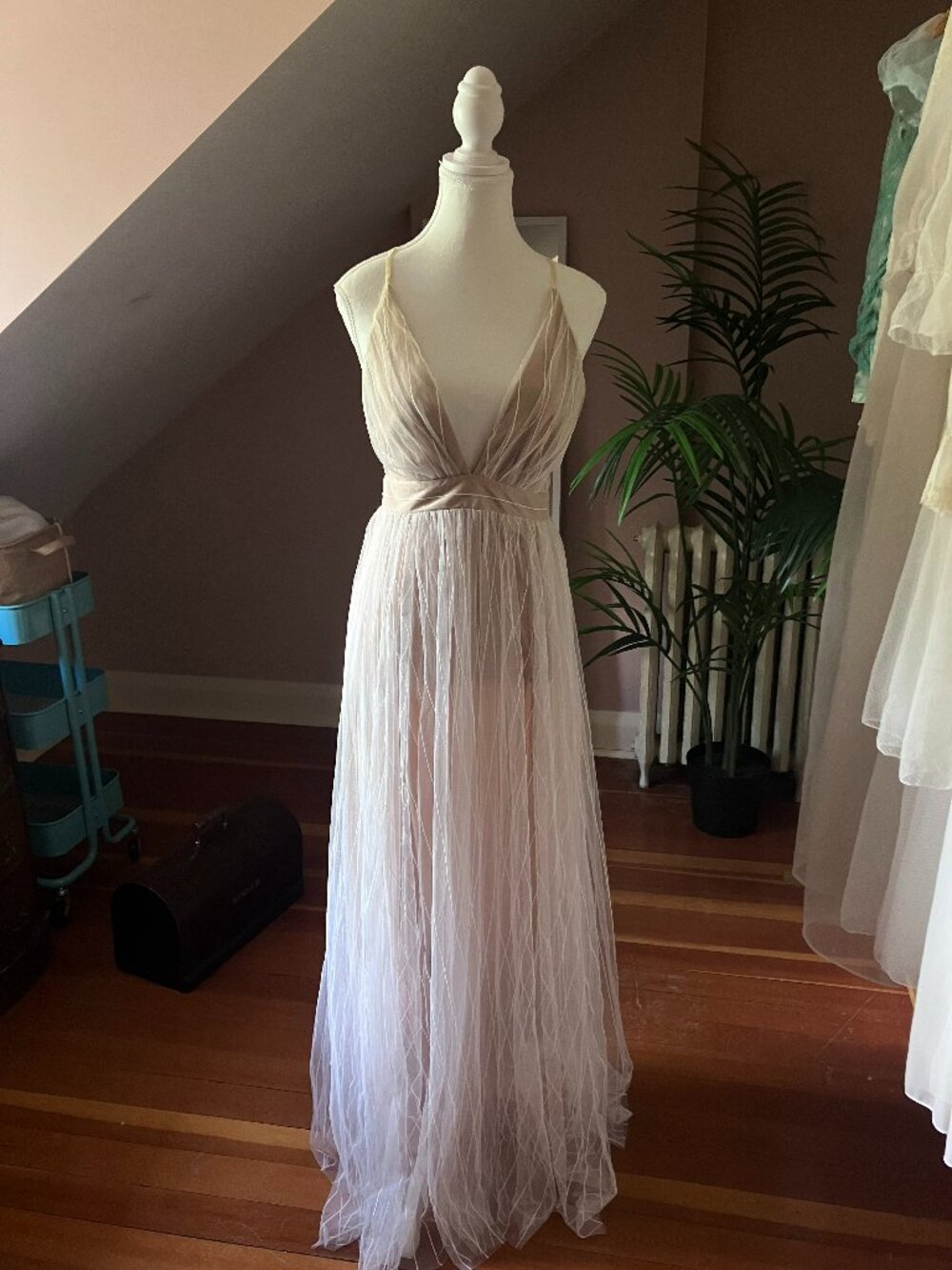 Off white & nude formal prom graduation dress long maxi deep V tulle chiffon